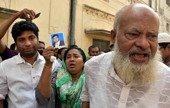 ঢাকা মেডিকেলে অগ্নিকাণ্ডে স্বজন হারানোদের আহাজারি