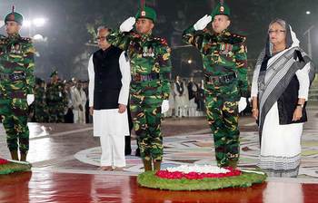 ভাষা শহীদদের প্রতি রাষ্ট্রপতি ও প্রধানমন্ত্রীর গভীর শ্রদ্ধা নিবেনের ছবি