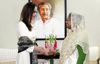 প্রধানমন্ত্রীর সঙ্গে অ্যাঞ্জেলিনা জোলি