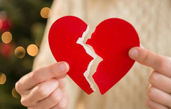 ভালোবাসা দিবসে যেসব উপহার দিলে সম্পর্ক ভেঙে যাবে