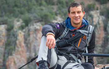 যে ১০ দুঃসাহসী কাজ বেয়ার গ্রিলস এখনো করেননি