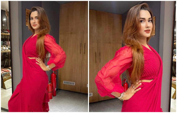 শাড়িতে মুগ্ধতা ছড়ালেন ববি