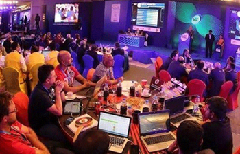 দেখে নিন এবারের আইপিএল নিলামে কোন দলের হাতে কত টাকা