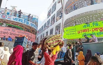 আজকের আলোচিত ছবি: ১৩ জুলাই ২০২২