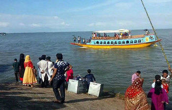 অবসরে ঘুরে আসুন নিকলী হাওর