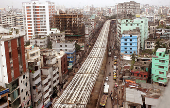 পুরোদমে এগিয়ে চলছে মেট্রোরেলের নির্মাণ