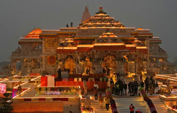 রামমন্দিরের উদ্বোধনে তারার মেলা