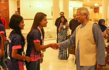 আজকের আলোচিত ছবি: ০২ নভেম্বর ২০২৪