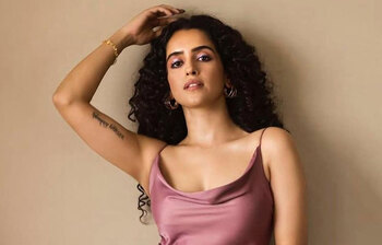 বিশেষ দিনে দেখুন সানিয়ার নজরকাড়া সব ছবি