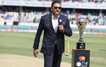 জন্মদিনে জানুন রবি শাস্ত্রীর ২২ গজের বাইরে ও ভেতরের গল্প