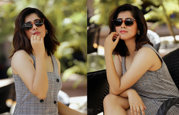 নানা লুকে নজরকাড়া দিতিপ্রিয়া