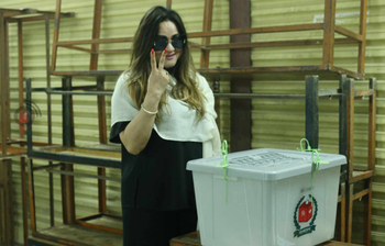 যেসব তারকারা ভোট দিলেন