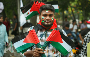 আজকের আলোচিত ছবি: ৮ এপ্রিল ২০২৫