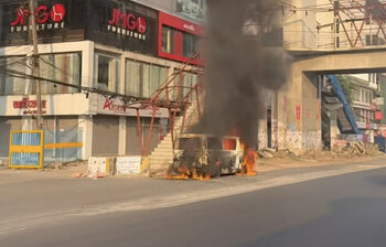 আজকের আলোচিত ছবি: ১২ নভেম্বর ২০২৫