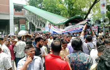 ইশরাককে মেয়র পদে বসানোর দাবি তার সমর্থকদের