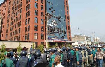 মোল্লা কলেজে সোহরাওয়ার্দী-নজরুলের শিক্ষার্থীদের হামলা