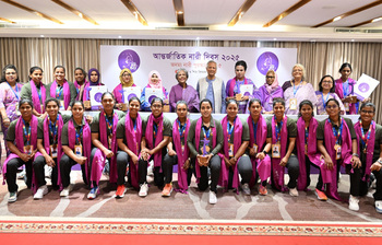 বিশেষ সম্মাননা পেয়েছে নারী ক্রিকেট দল