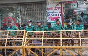 জাতীয় পার্টির অফিসে কড়া পাহারায় পুলিশ