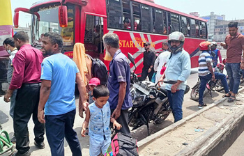 ঈদ শেষ ঢাকায় ফিরছেন কর্মজীবীরা