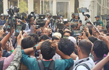 হাসিনার মৃত্যুদণ্ড ঘোষণা, ছাত্রজনতার উল্লাস