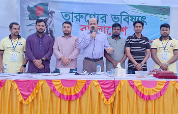 আজকের আলোচিত ছবি: ১২ সেপ্টেম্বর ২০২৫