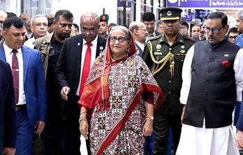 দেশে ফিরেছেন প্রধানমন্ত্রী