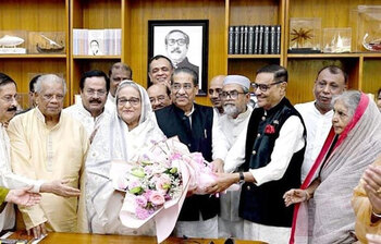 আজকের আলোচিত ছবি: ১৭ জুন ২০২৪