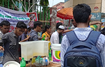 গরমে অতিষ্ঠ কুমিল্লাবাসী