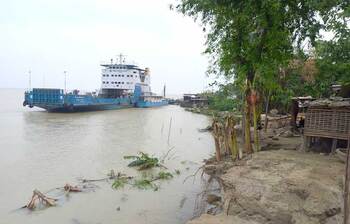 ভাঙন আতঙ্কে নির্ঘুম রাত কাটে তাদের