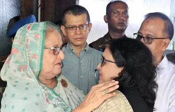 বিটিভি ভবন পরিদর্শনে গিয়ে আবেগাপ্লুত প্রধানমন্ত্রী