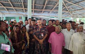 সতর্ক অবস্থানে বিজিবি