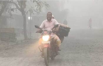 কুয়াশার চাদরে ঢাকা কুড়িগ্রাম