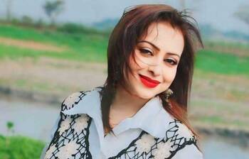 স্মৃতির পাতায় অঞ্জনা