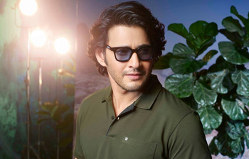 ‘প্রিন্স অব টলিউড’ মহেশ বাবু, যার হাসিতেই হার মানে হৃদয়