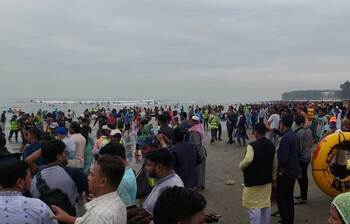 পর্যটকে মুখর কক্সবাজার