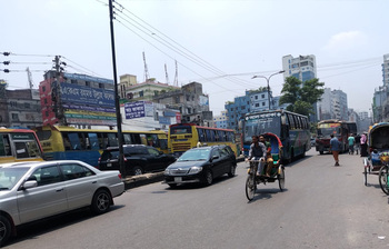 গরম-যানজটে নাকাল নগরবাসী