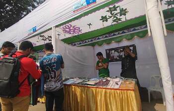 টিএসসিতে চলছে উদ্যোক্তা মেলা