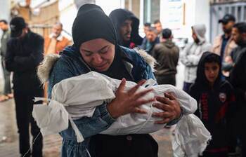 গাজাজুড়ে ইসরায়েলি হামলায় নিহত অর্ধশতাধিক