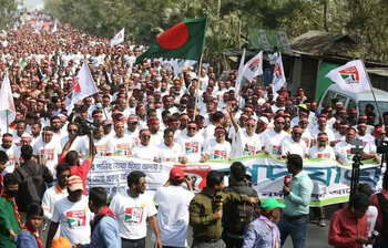 তিস্তা বাঁচানোর পদযাত্রায় জনতার ঢল