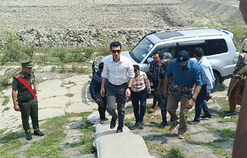 বে-টার্মিনাল পরিদর্শন করেছেন আশিক চৌধুরী