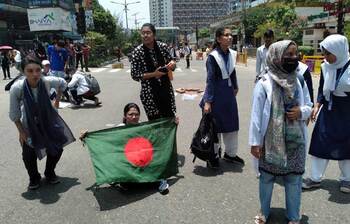 রাজপথ ছাড়বেন না শিক্ষার্থীরা