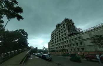 ঢাকার আকাশে কালো মেঘ, বৃষ্টি নিয়ে এলো শহরে শান্তির বার্তা