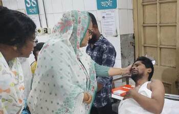 পঙ্গু হাসপাতালে প্রধানমন্ত্রী