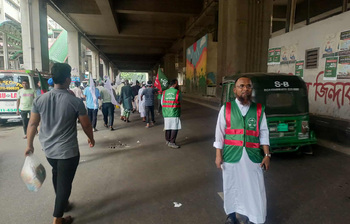 শাহবাগে রাস্তার দায়িত্বে জামায়াতের স্বেচ্ছাসেবকরা