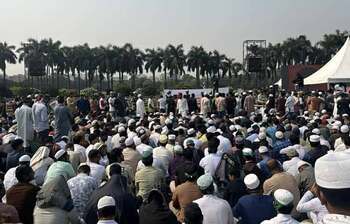 কানায় কানায় পূর্ণ মানিক মিয়া এভিনিউ