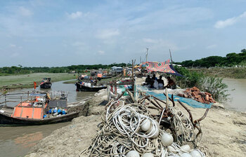 দূষণ বন্ধ করে পায়রা নদী রক্ষার দাবি