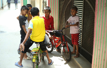 গরমের ছুটিতে শিশুদের আনন্দ