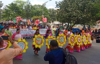 বুদ্ধপূর্ণিমায় শান্তি শোভাযাত্রা