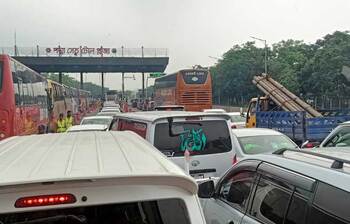 পদ্মা সেতুর টোল প্লাজায় গাড়ির চাপ