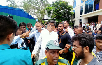 মাইলস্টোনে উপদেষ্টা-প্রেস সচিব অবরুদ্ধ